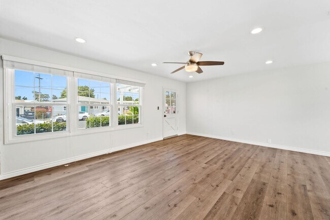 Foto del edificio - Recently Remodeled Home- MUST SEE!!!!!