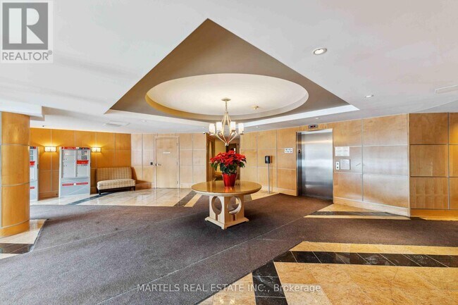 Building Photo - 205 Bolton St