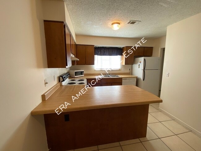 Building Photo - 230 Oxford Ct