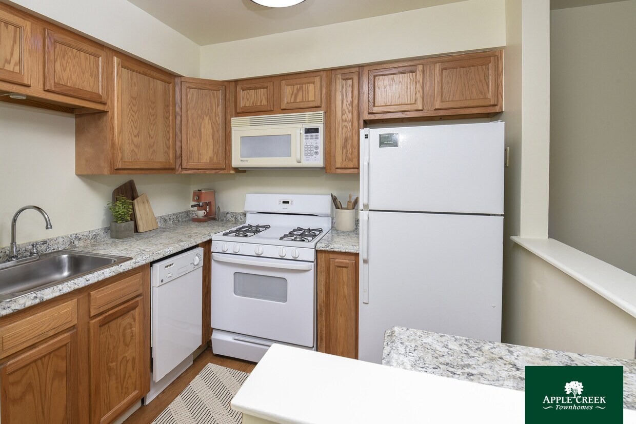 Apple Creek Townhomes Apartments in Corning, NY