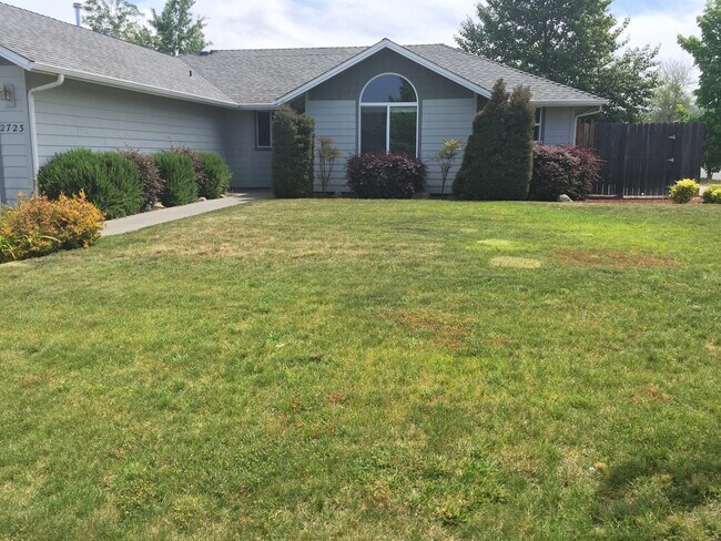 Building Photo - Nice home in newer neighborhood