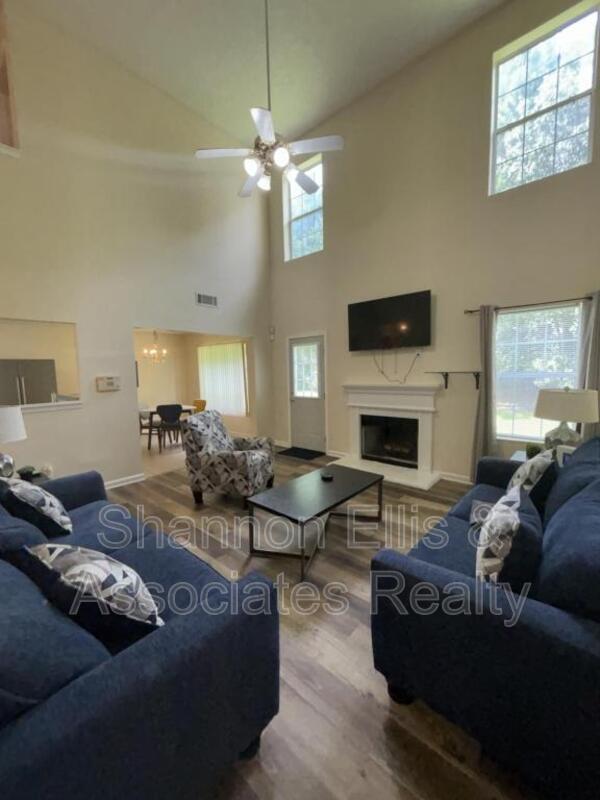 Foto del edificio - 4511 Ravenwood Pl