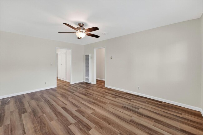 Foto del edificio - Charming Fullerton Cul-de-Sac Home with Large Yard & Detached Garage
