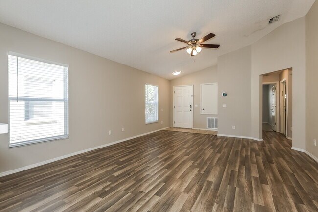 Foto del edificio - 8733 Morrison Oaks Ct