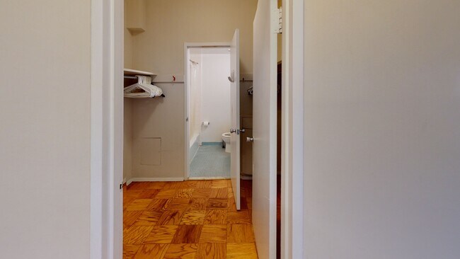 Building Photo - 2755 Ordway St NW