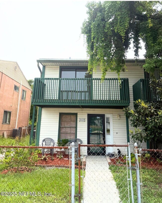 Foto del edificio - 2125 Florida Blvd