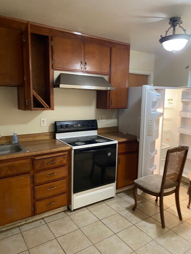Foto principal - 2714 N Blythe Ave