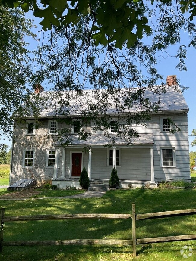 Building Photo - 21 Bard Rd