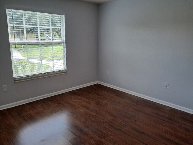 Building Photo - 4109 Residence Drive