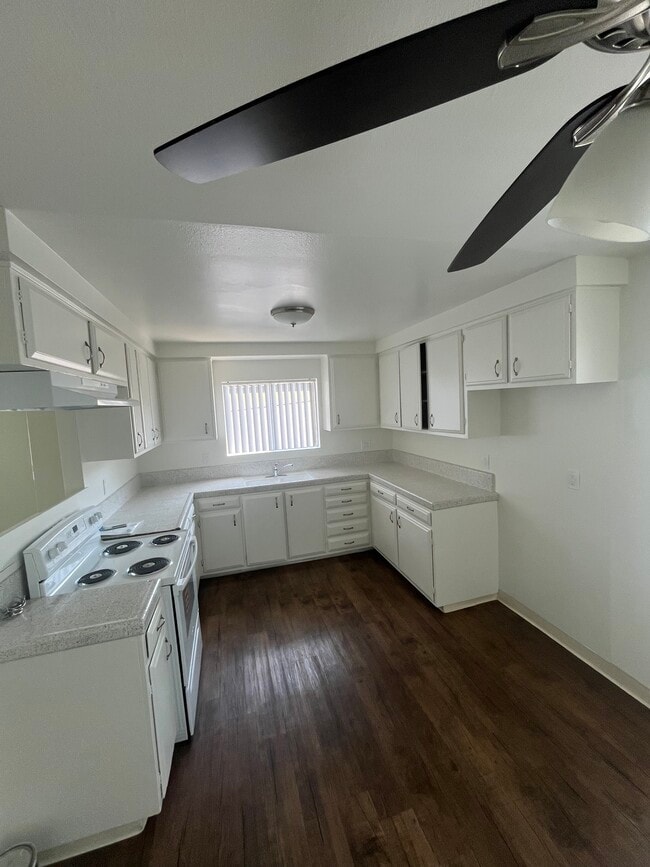 Foto del edificio - R & B Acacia Apartments