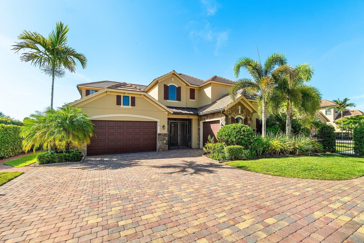 Foto principal - 210 Alcove Point Ln