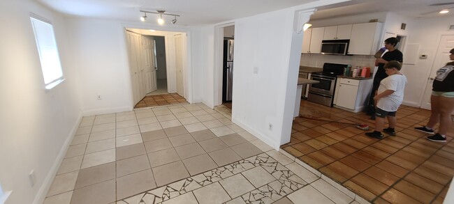 Family Room - 1205 17th Ave W
