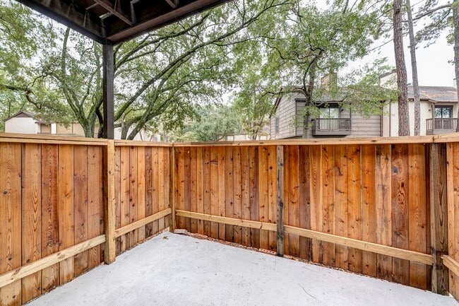 Building Photo - 11711 Memorial Dr