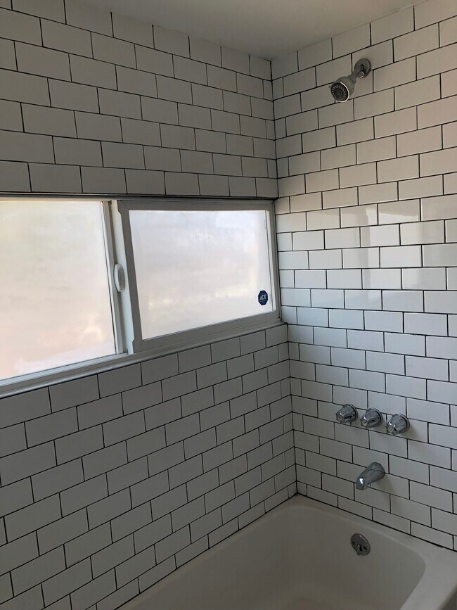 Foto del edificio - 717 Monterey St