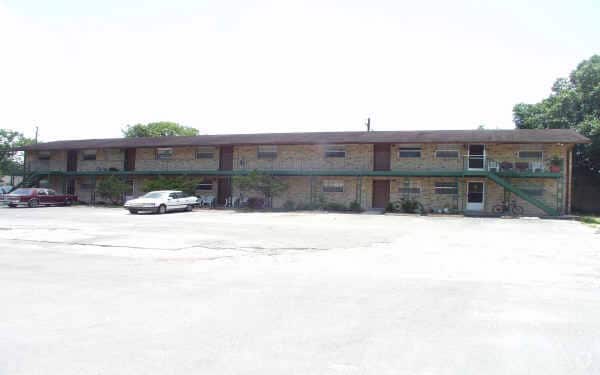 Building Photo - Country Squire Apartments