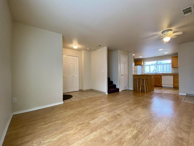 Foto del edificio - 1512 SE N St