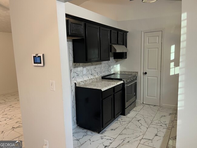 Foto del edificio - 507 Lakeshore Dr