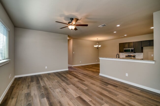 Foto del edificio - GORGEOUS 3 BEDROOM DUPLEX LOCATED IN MIDLOTHIAN ISD!