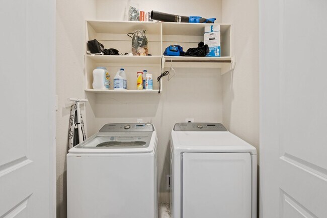 Foto del edificio - 823 Mansfield St