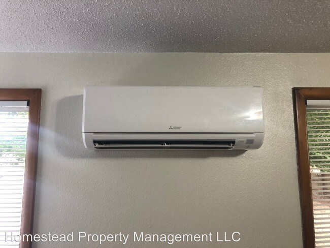 Foto del edificio - 184-192 SE Lacreole Dr