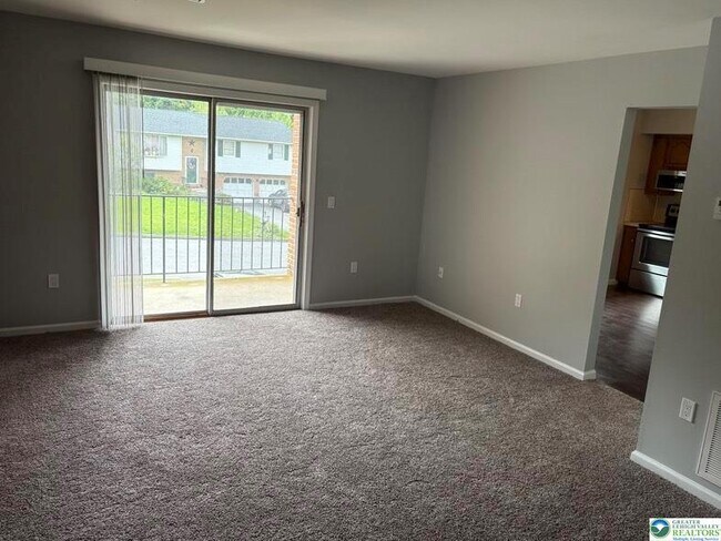 Foto del edificio - 4057 Vaughn St