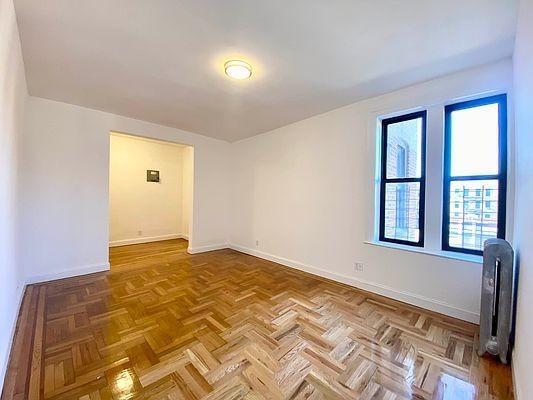 Foto del edificio - 1 bedroom in BRONX NY 10453