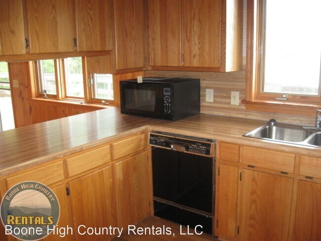 Building Photo - 3 br, 2 bath House - 2871 Junaluska Road