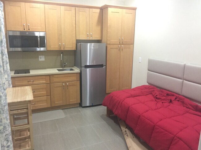 New Kitchen, cabinets - 2876 Louis Rd