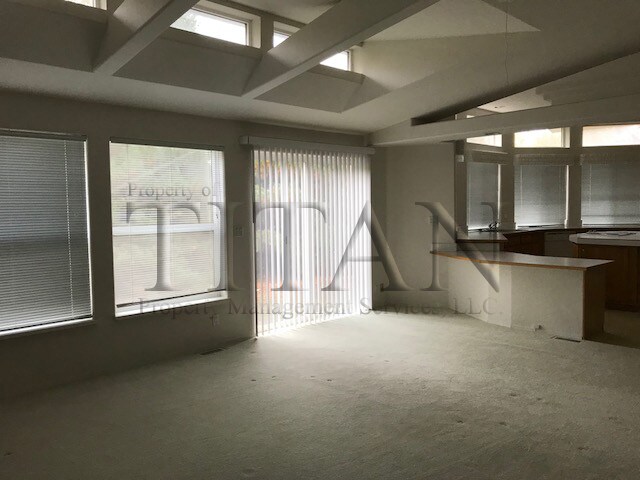 Building Photo - 6414 S Zimmerman Rd