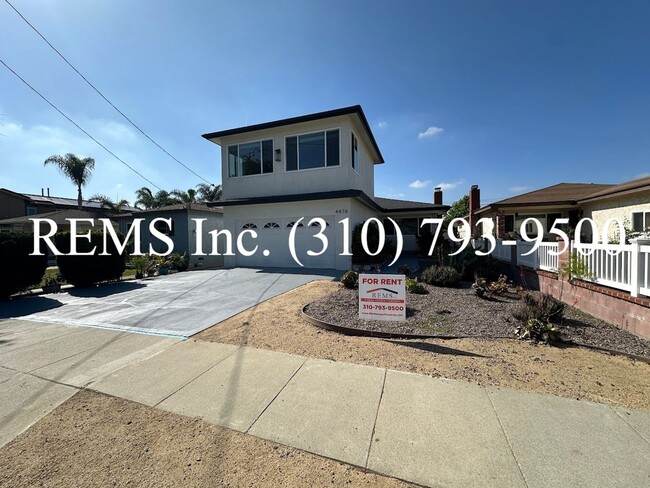 Beautifully Updated Home with 2-Car Garage & Large Bonus Family Room - Beautifully Updated Home with 2-Car Garage & Large Bonus Family Room