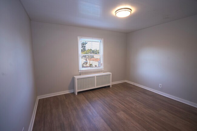 Dormitorio 3 - 2398 Canby St