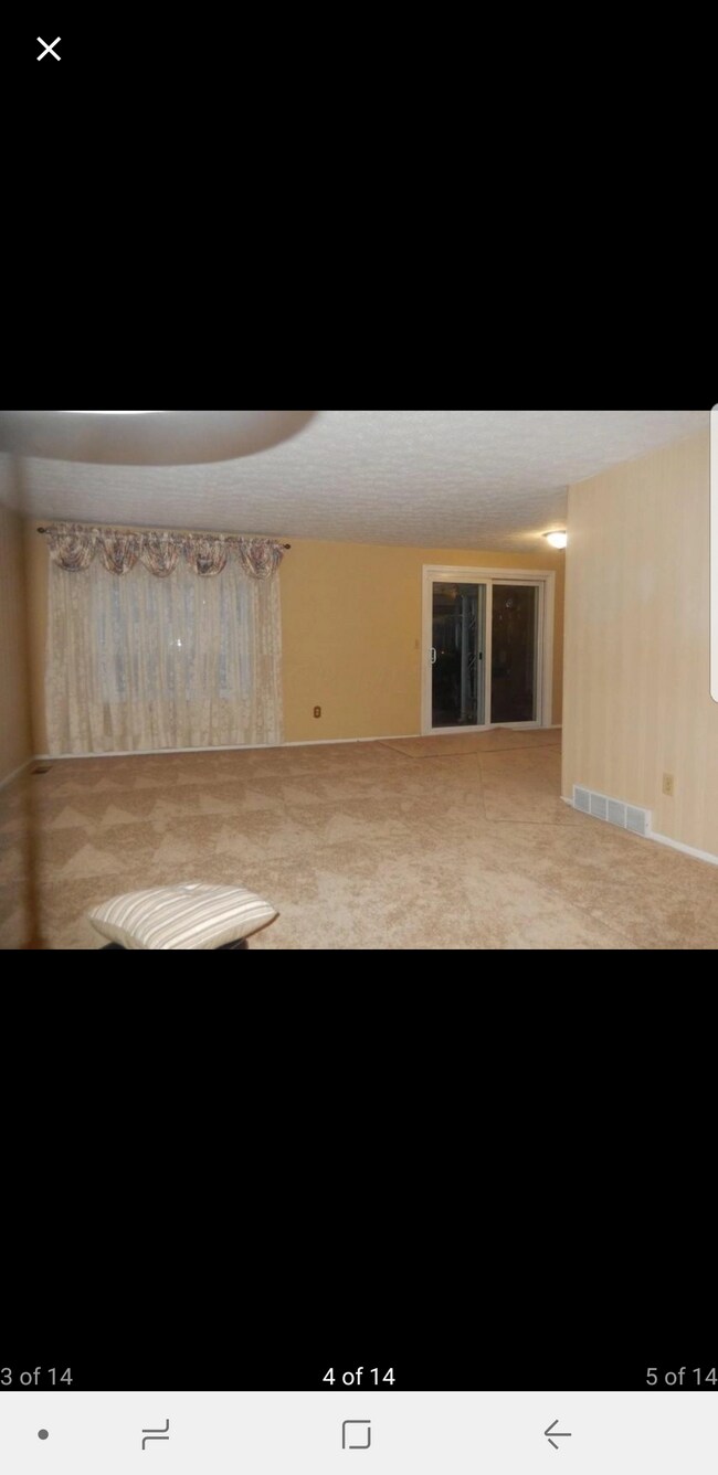 Building Photo - 2813 Avati Dr