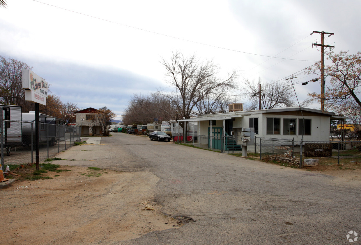 Primary Photo - Poppy Trail Trailer Park