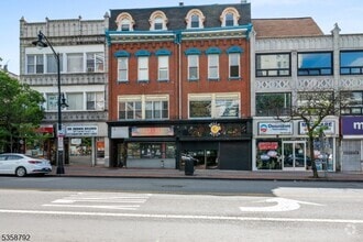 Building Photo - 5 Broad St