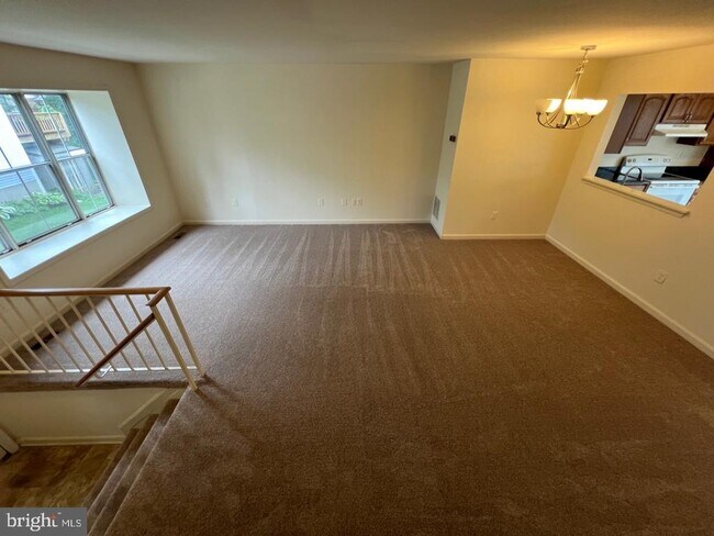 Foto del edificio - 18002 Sunset Lake Ct