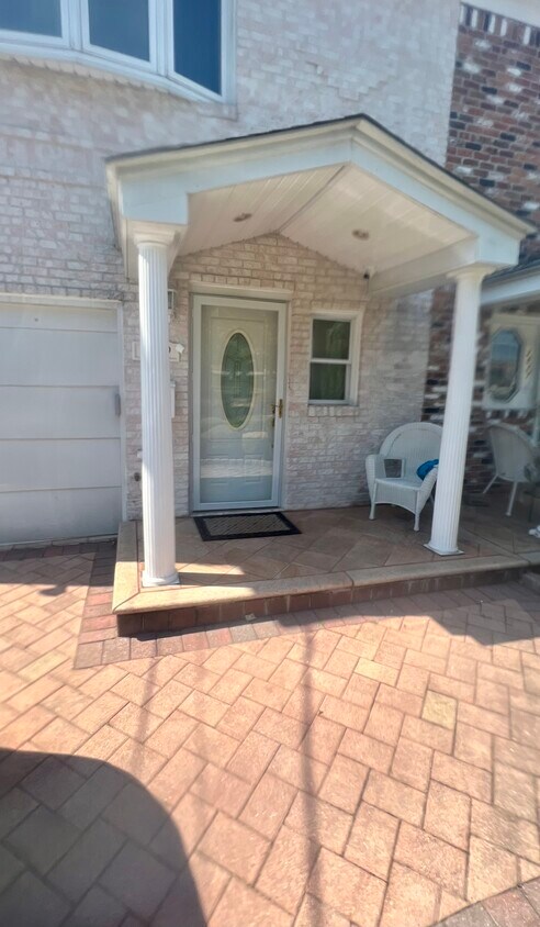 Front - 2829 Amboy Rd