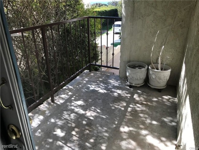 Foto del edificio - 2337 Palos Verdes Dr W