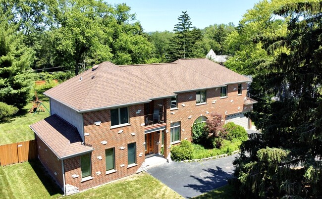Building Photo - 404 W Camp McDonald Rd