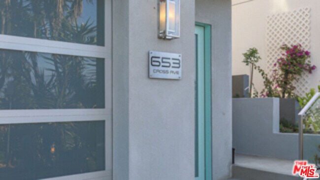 Foto del edificio - 653 Cross Ave