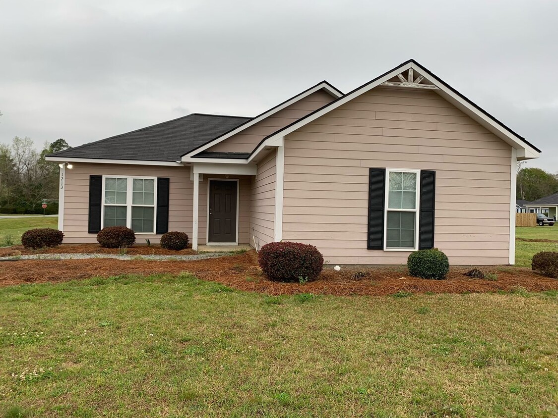 Foto principal - 1213 Askew Dr NE