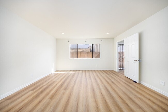 Building Photo - SPACIOUS 3 BED 2BATH UNIT LOCATED IN DESIRABLE MONTEREY PARK LOCATION!!