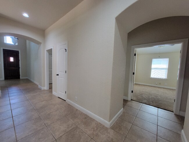 Building Photo - 12130 Carson Cove