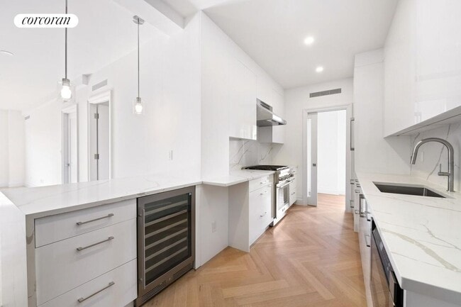 Foto del edificio - 241 W 97th St