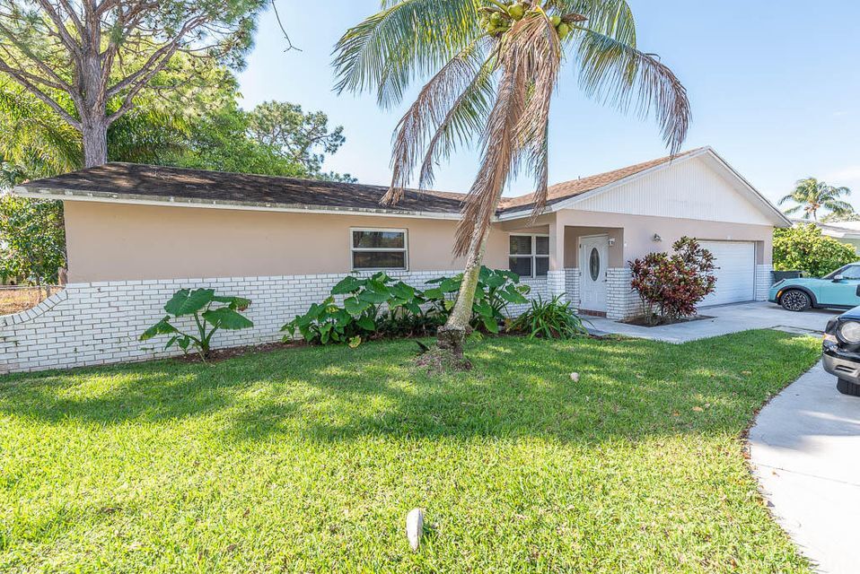 Foto principal - 2712 Lake Ida Rd