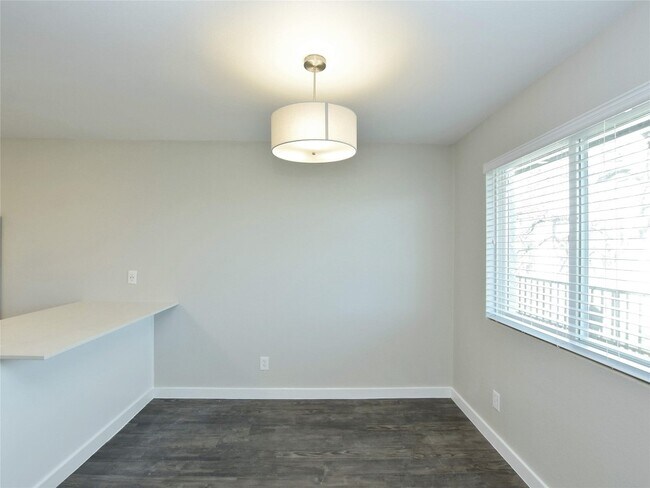 Foto del edificio - 3503 Harmon Ave