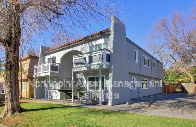Foto del edificio - 4851 Cowell Blvd