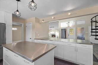 Building Photo - 6003 Long Leaf Dr