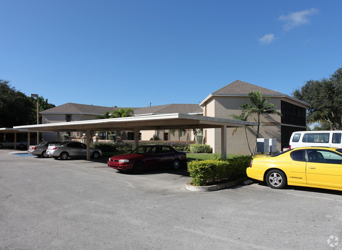 Foto del edificio - Green Oaks Place