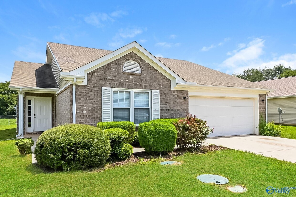 188 Bayside Ln, Toney, AL 35773 House Rental in Toney, AL