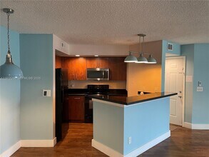 Building Photo - 12760 Vista Isles Dr